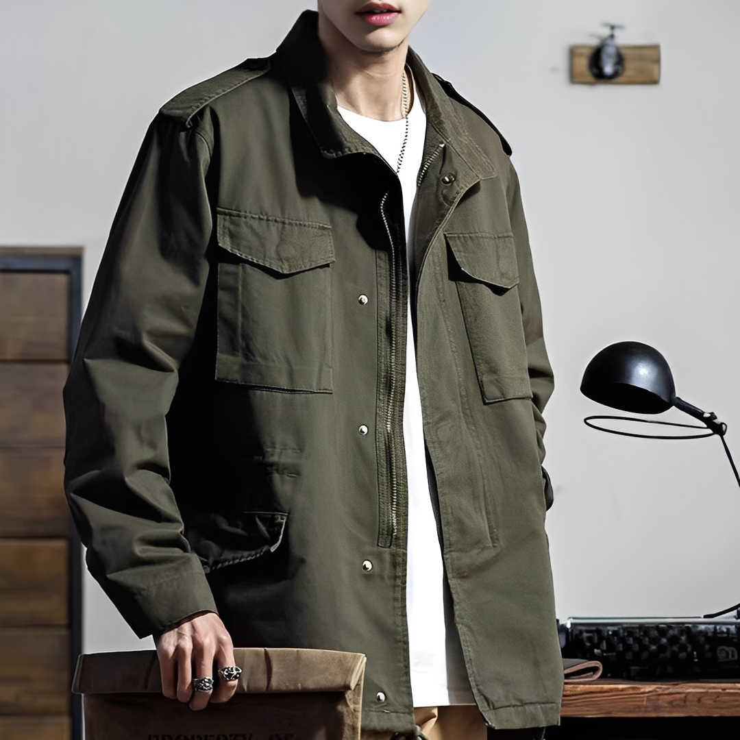 Aarne - Rento takki useilla taskuilla miehille